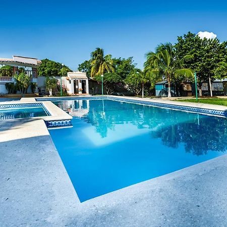 Capital O Oxtankah,Chetumal Bay Hotel Calderitas Exterior foto
