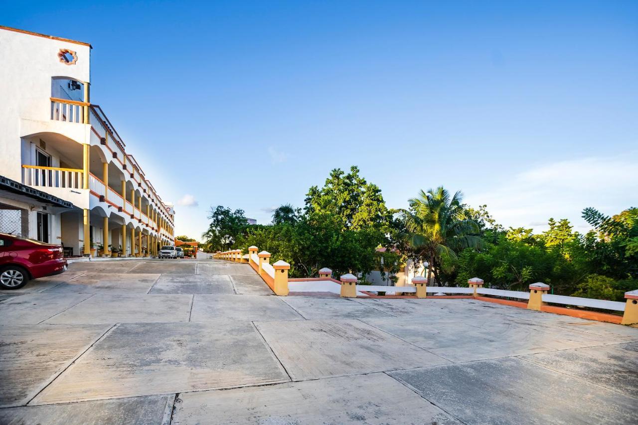 Capital O Oxtankah,Chetumal Bay Hotel Calderitas Exterior foto